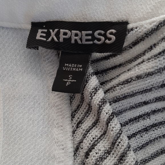 Backless crop top - Picture 3 of 4